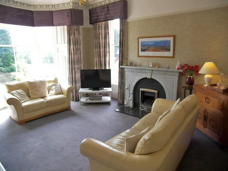 Coppice House Bed & Breakfast คาลเลนเดอร์ ภายนอก รูปภาพ